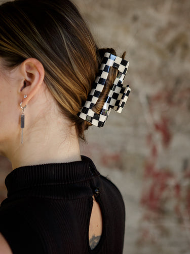 Check It Out Hair Claw