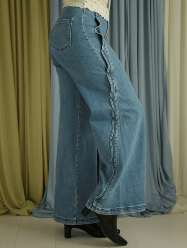 Molly Green - Chasing Sunsets Jeans - Denim
