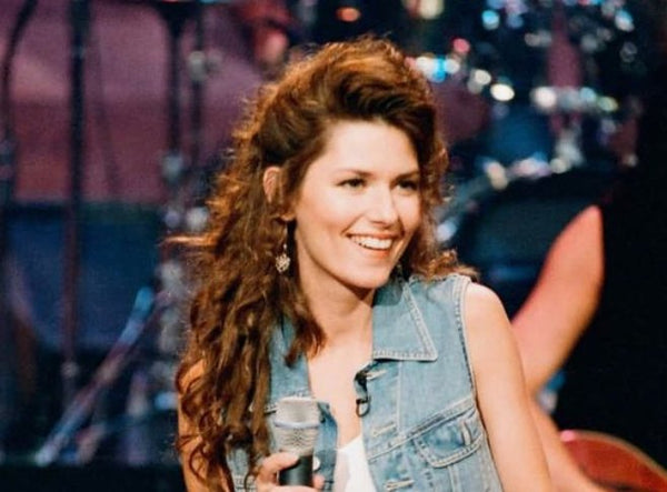 Embracing Shania Twain's Fashion Influence in Everyday Style - Molly Green