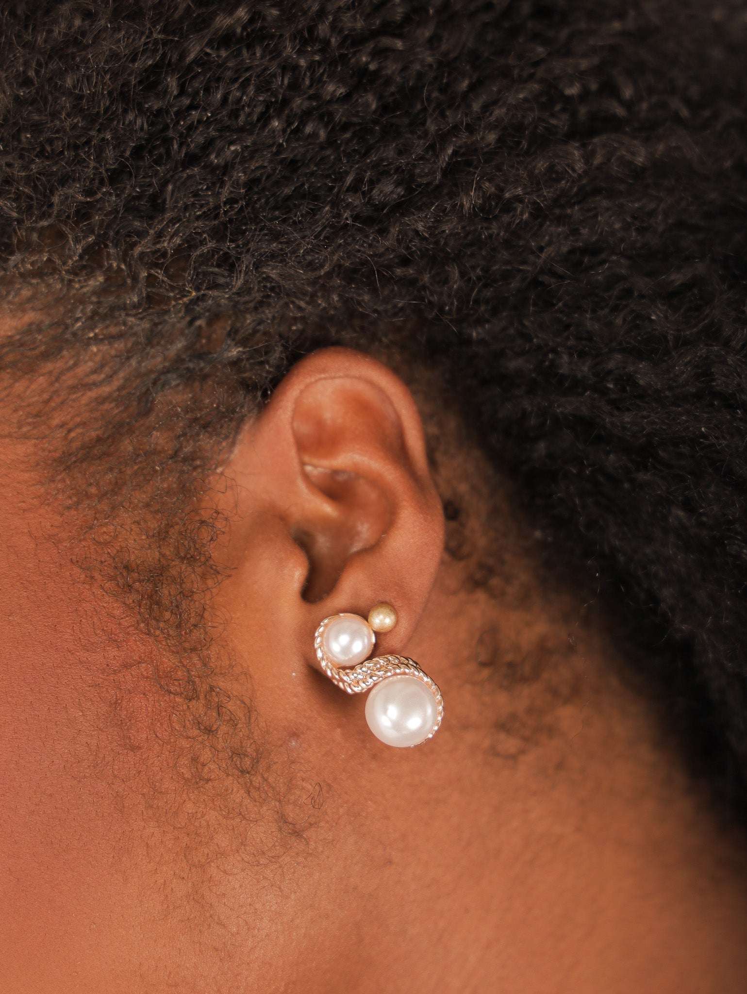 Molly Green - Alyssa Pearl Earrings - Jewelry