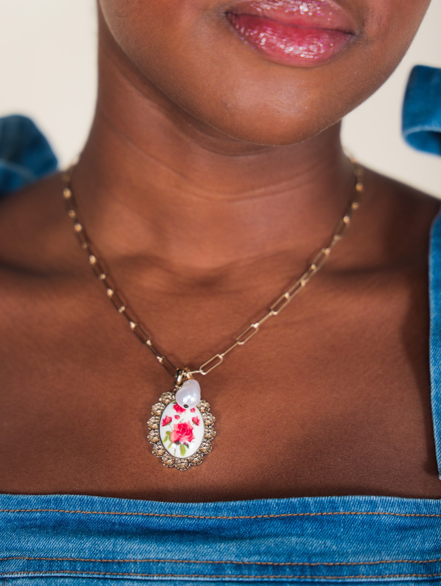 Bed Of Roses Necklace