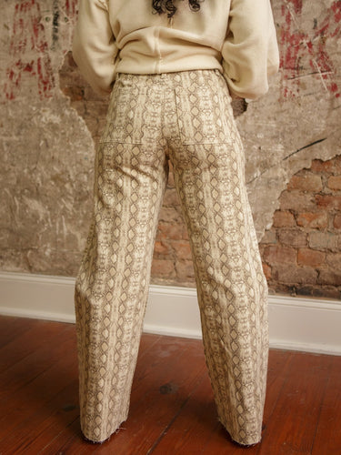 Molly Green - Jillian Snake Straight Leg Jeans - Denim
