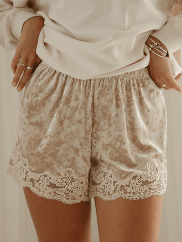 Molly Green - Maureen Velvet Shorts - Shorts