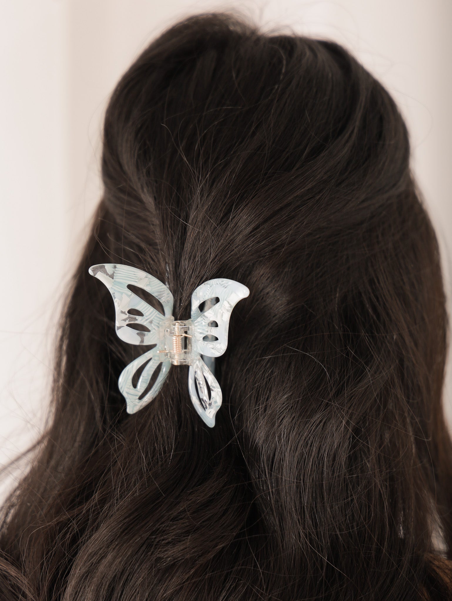 Molly Green - Just Wing It Hair Claw - Accessories