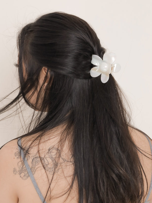 Molly Green - Pretty Flower Clip - Accessories